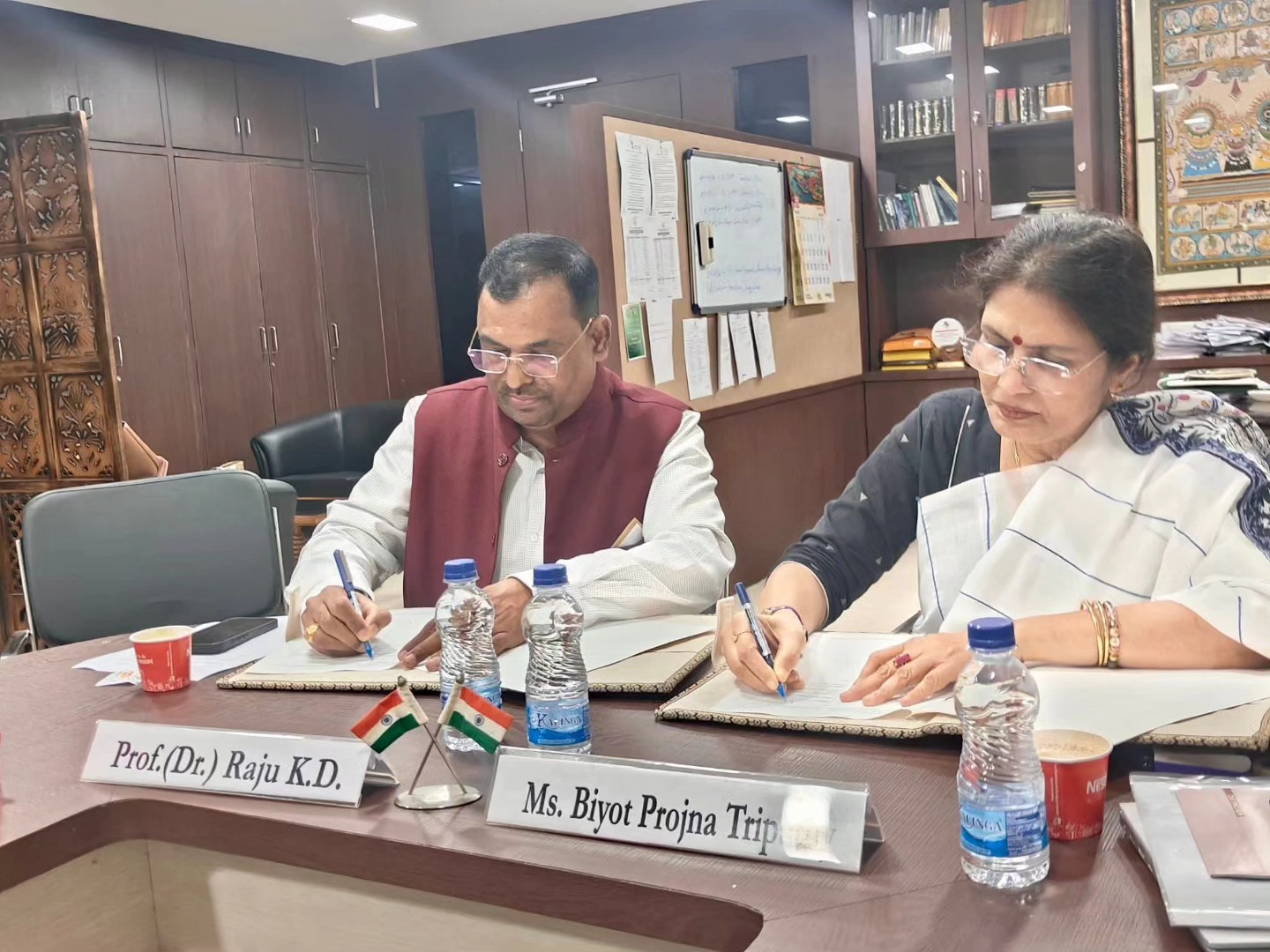 2 MoU with FICCI FLO